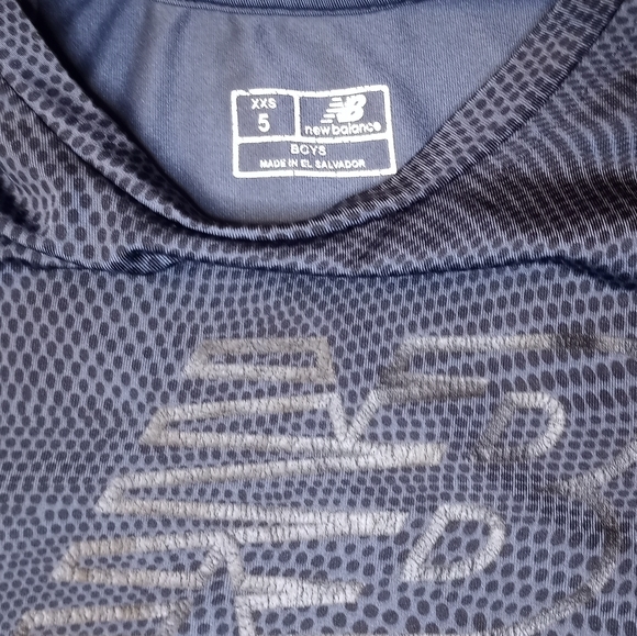 New Balance Long Sleeve Performance Top Boys XXS/5 - Picture 4 of 4